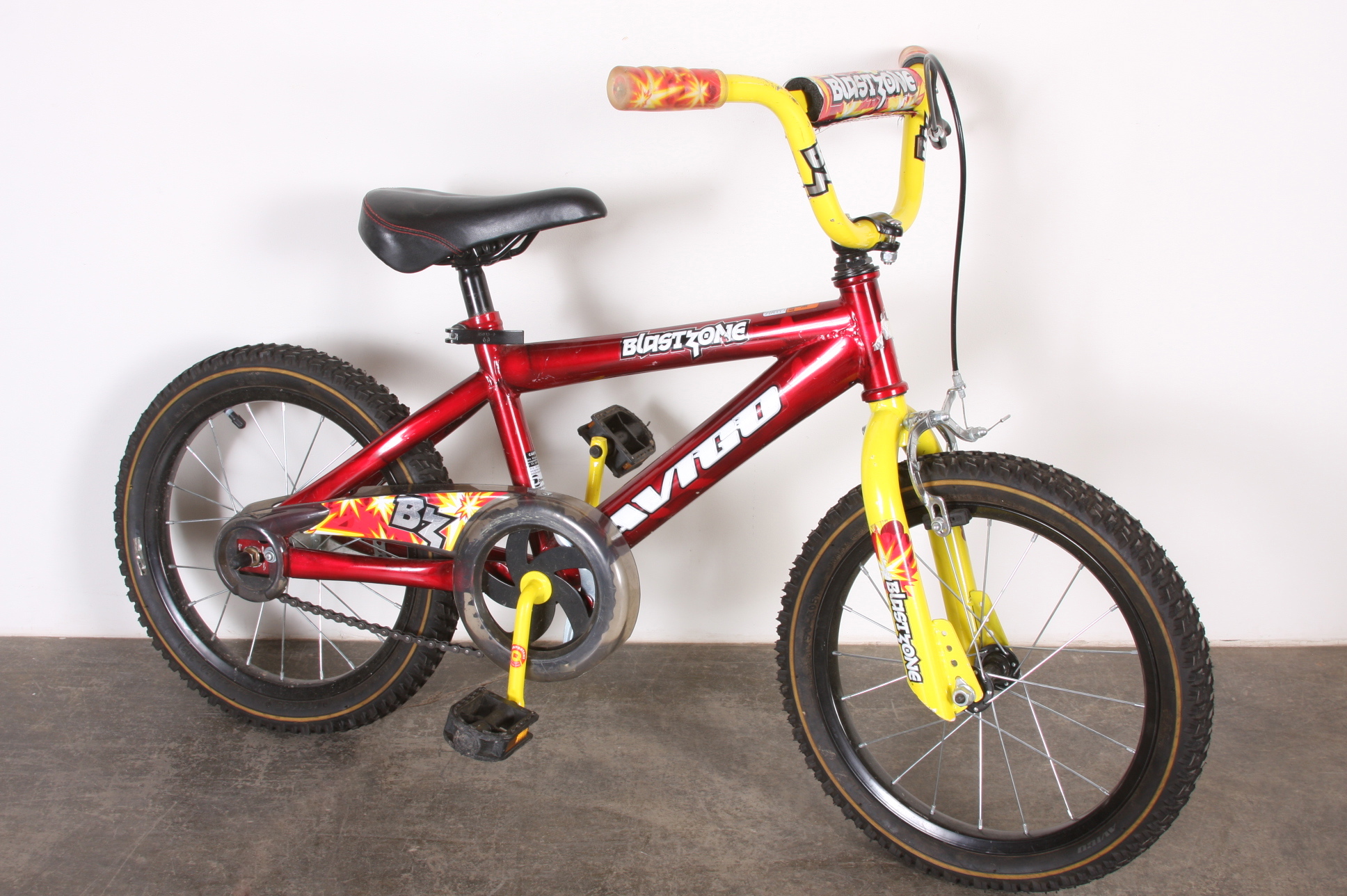 Toys 'R' Us Avigo 16" Blast Zone Bike - Boys 