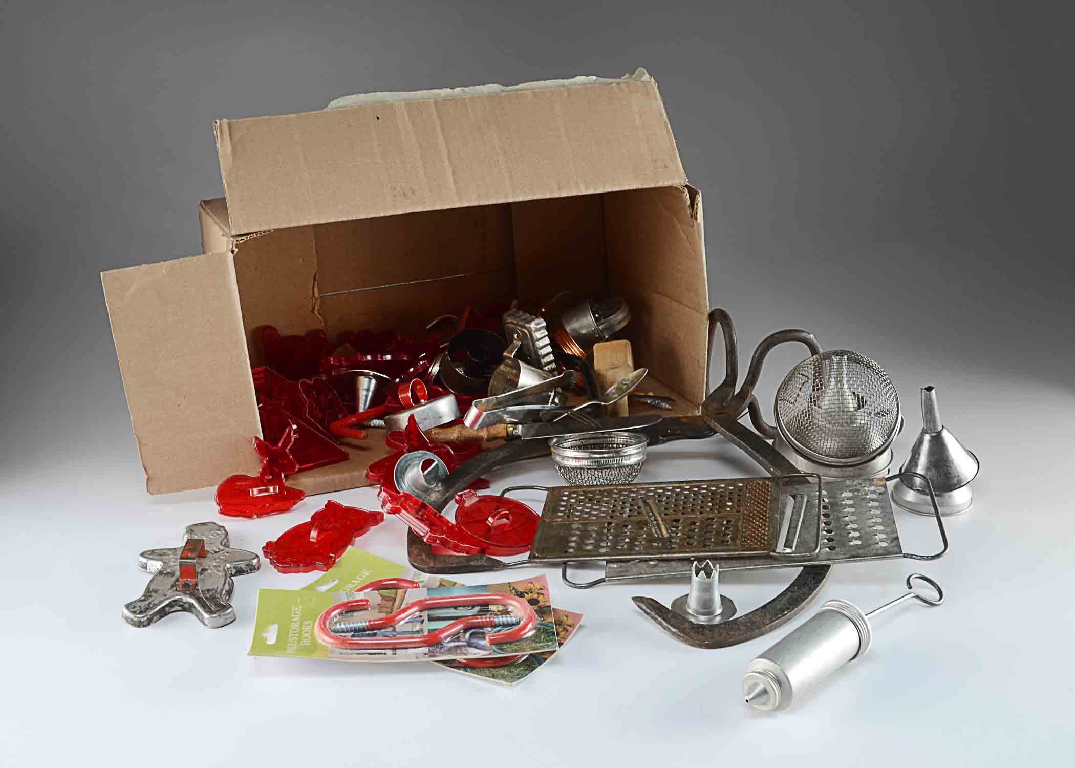 Assorted Vintage Kitchenalia