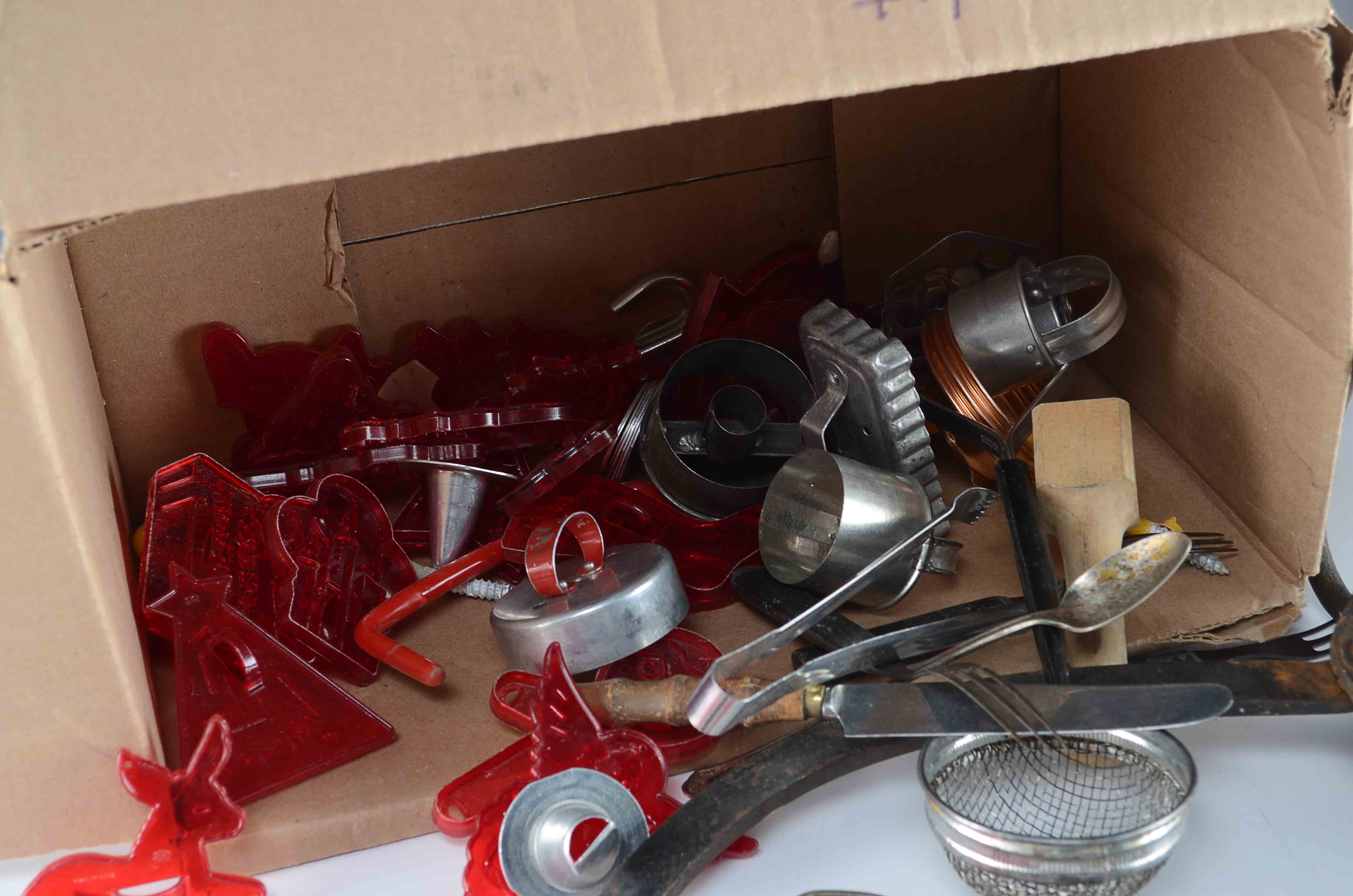 Assorted Vintage Kitchenalia