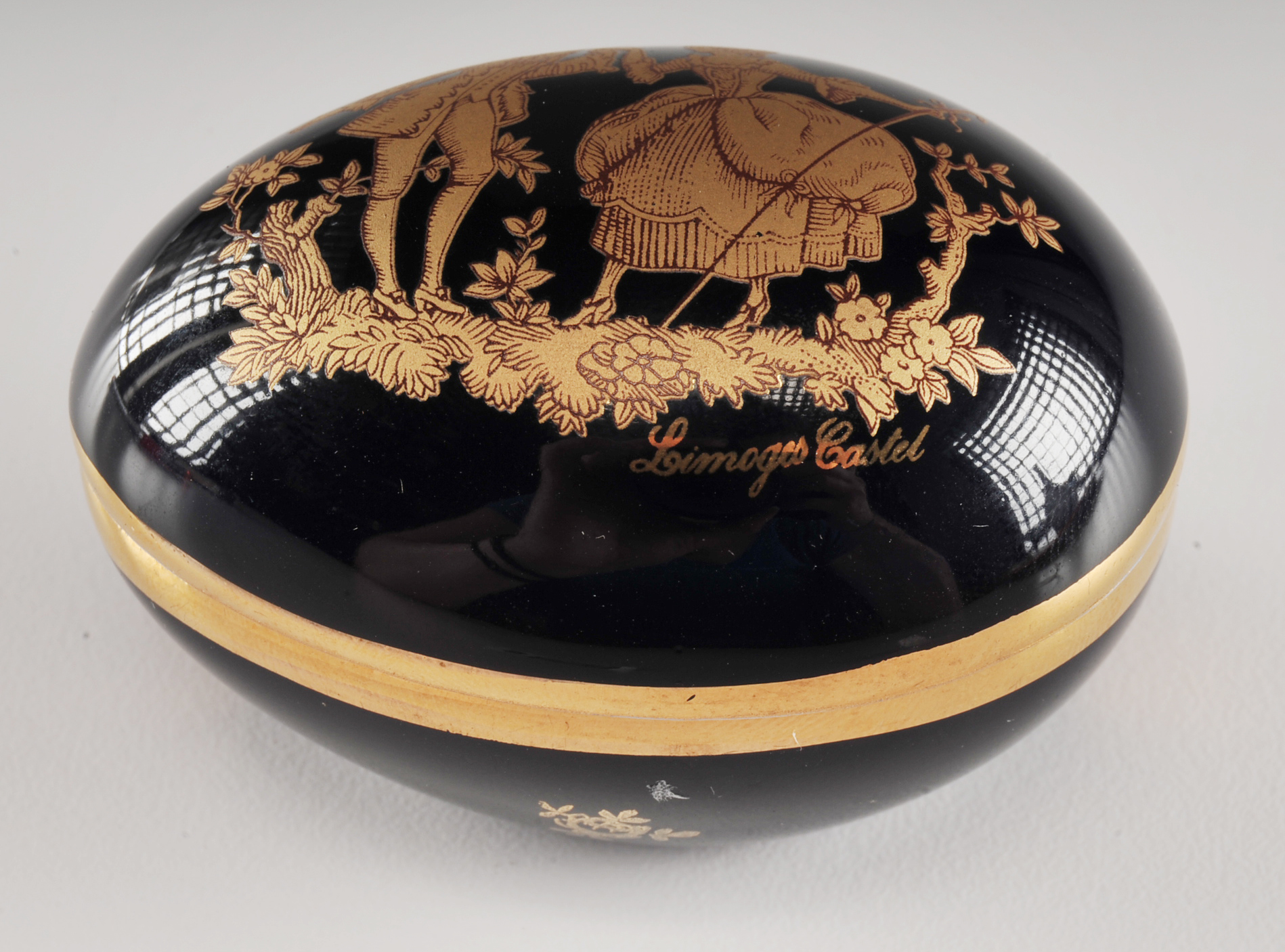 Porcelain Limoges Trinket or Ring Box