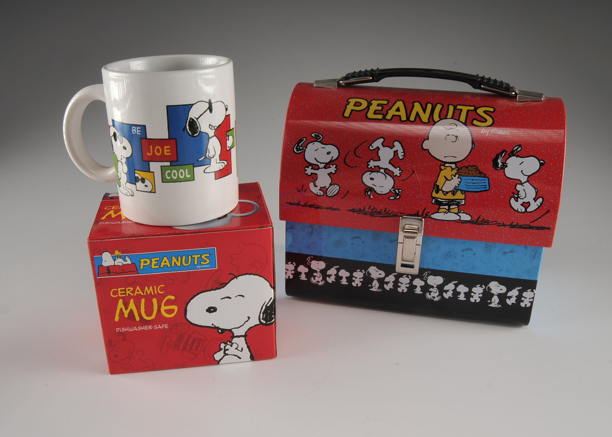 Charles Schulz Peanuts Tin Lunch Box