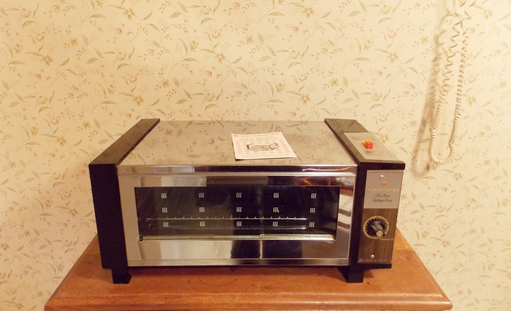 Tostmaster Tabletop Oven-Broiler
