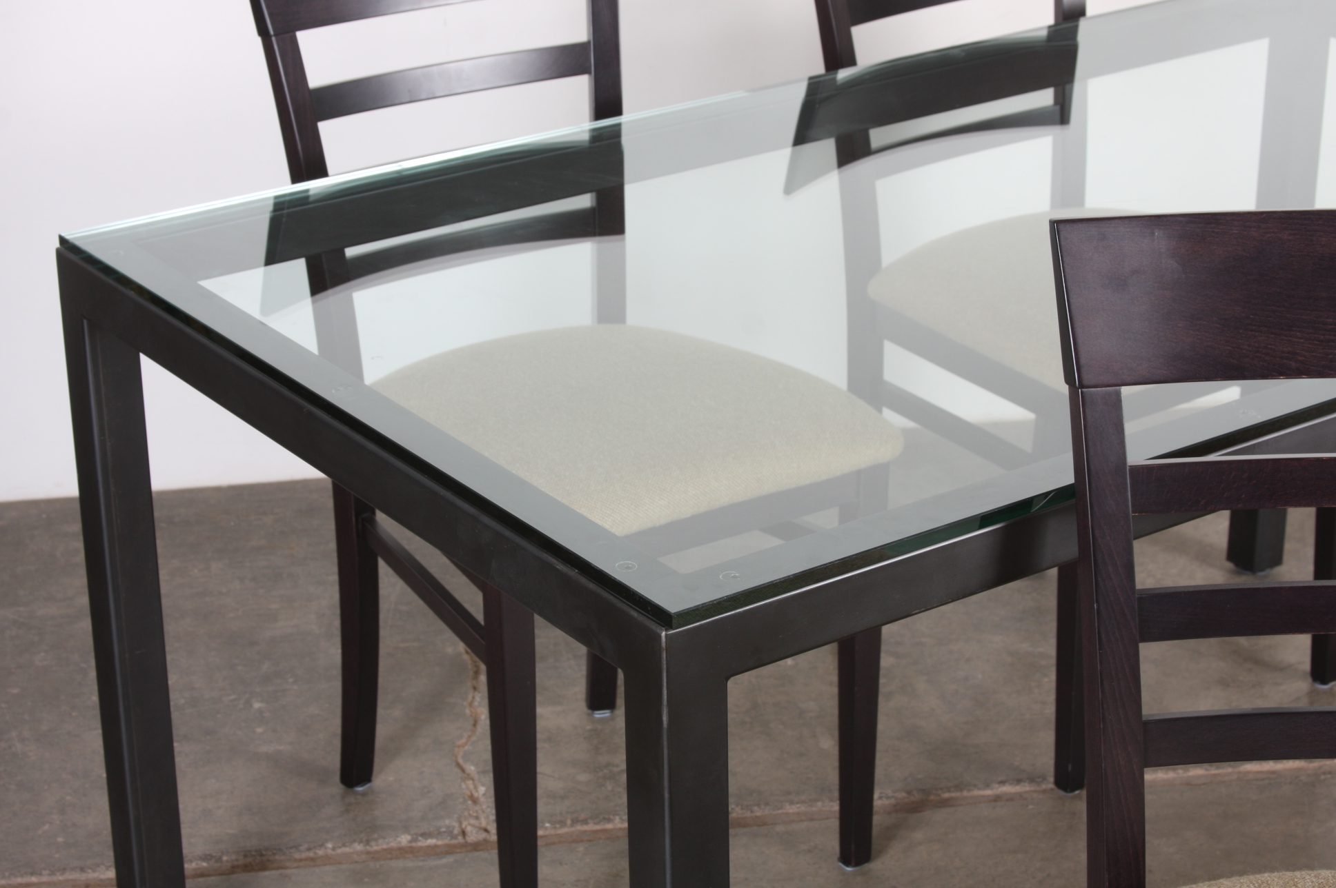 Modern Dining Table and Chairs