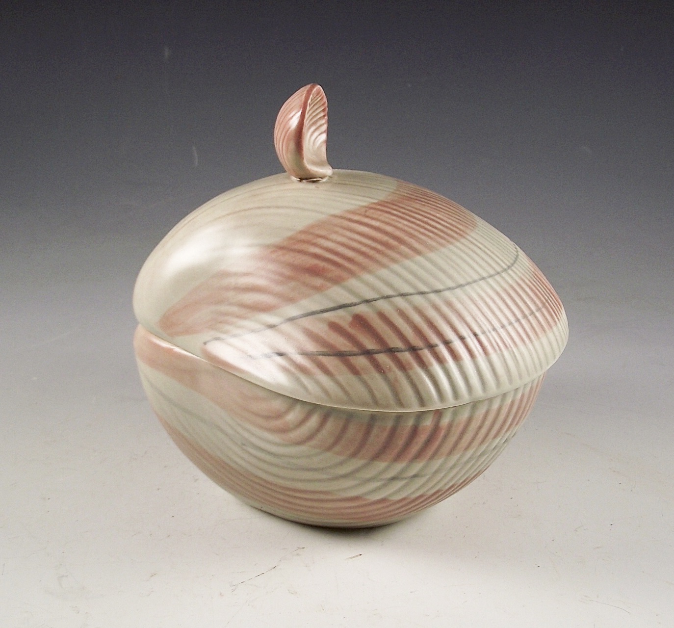 Fitz and Floyd lidded shell bowl and under plate.