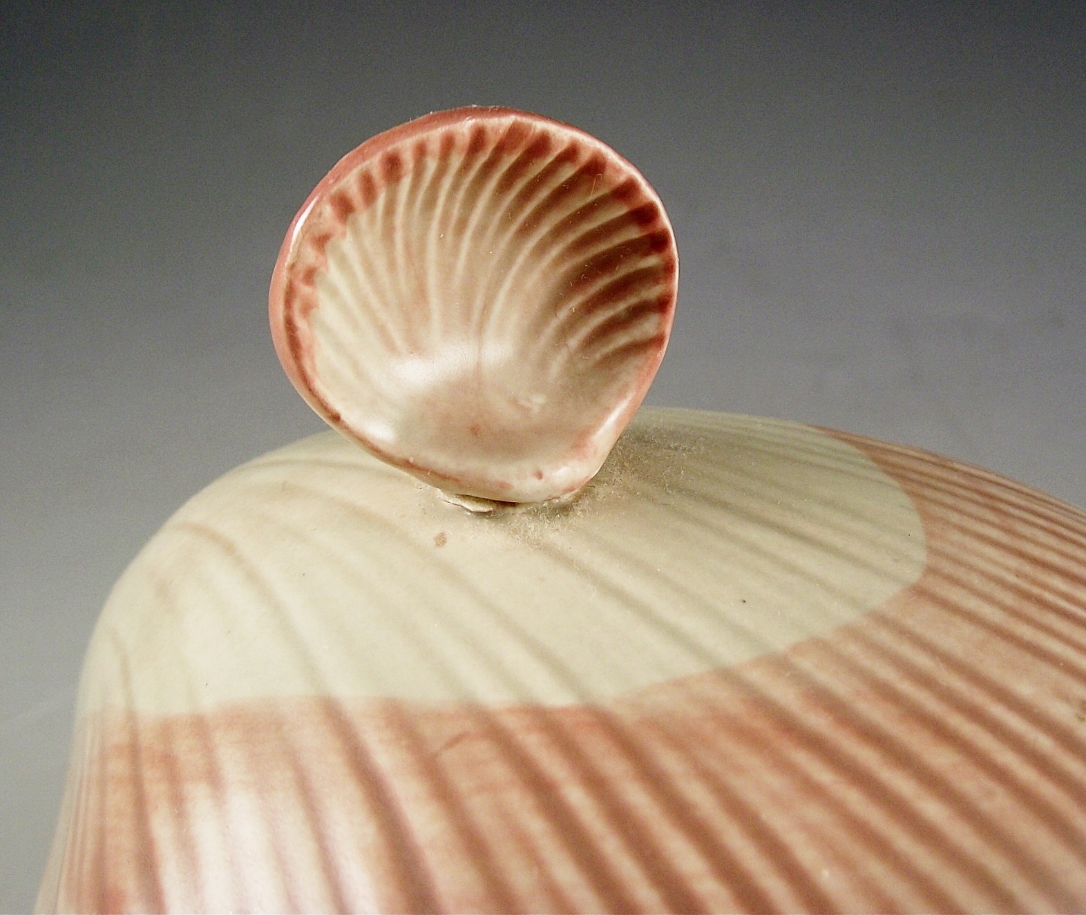 Fitz and Floyd lidded shell bowl and under plate.