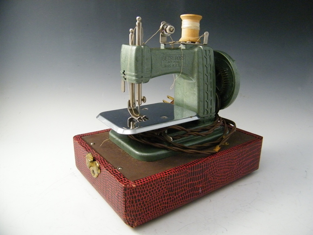 1950's Betsy Ross Mini Sewing Machine