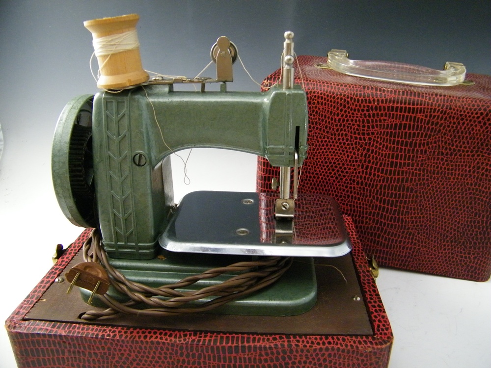 1950's Betsy Ross Mini Sewing Machine