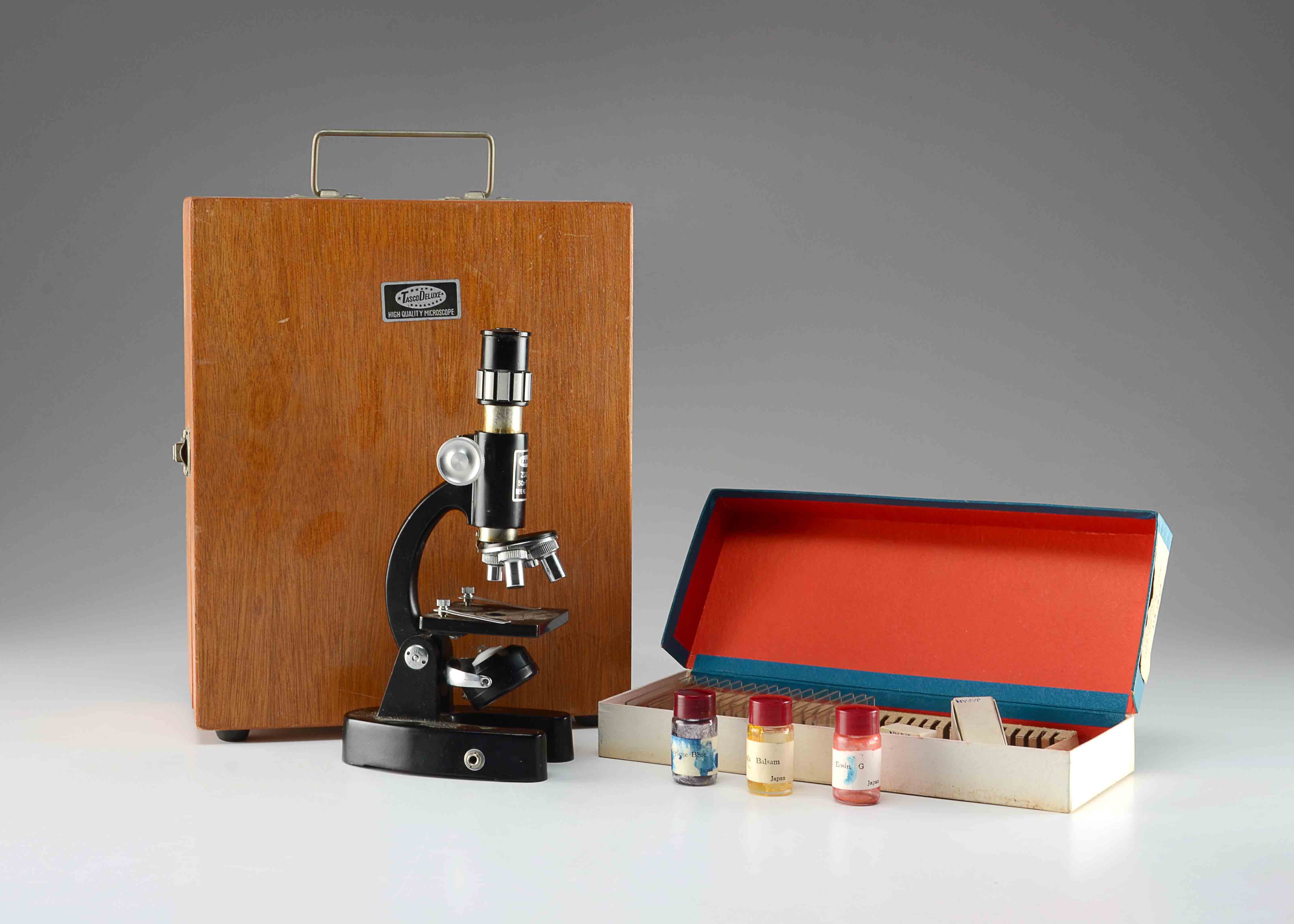 A Vintage Tasco 50x-750x Zoom Microscope 