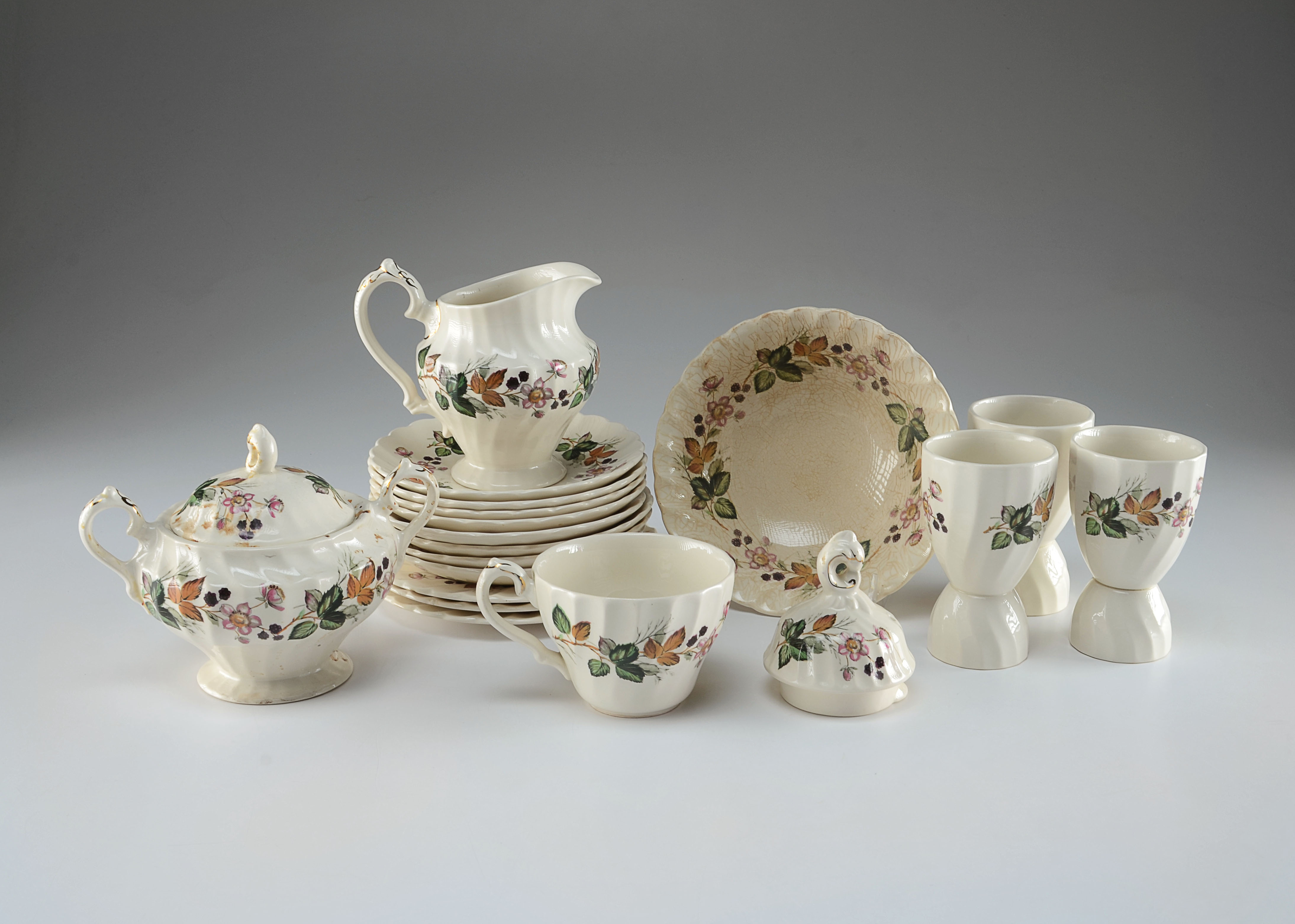 Vintage Myott Staffordshire Olde Chelsea Porcelain Pieces