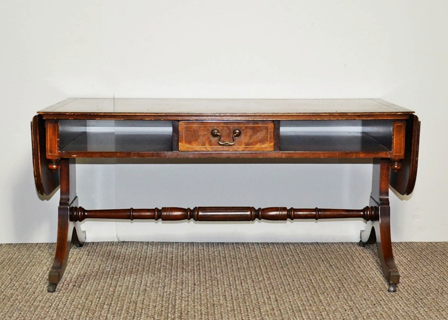 Duncan Phyfe style Mahogany Association Inc. coffee table. 