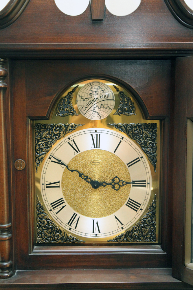 Beautiful Ridgway Grandfather Floor Clock Tempus Fujit 
