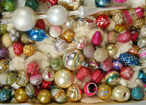 Noma Bubble-Lites and Variety of Vintage Christmas Ornaments