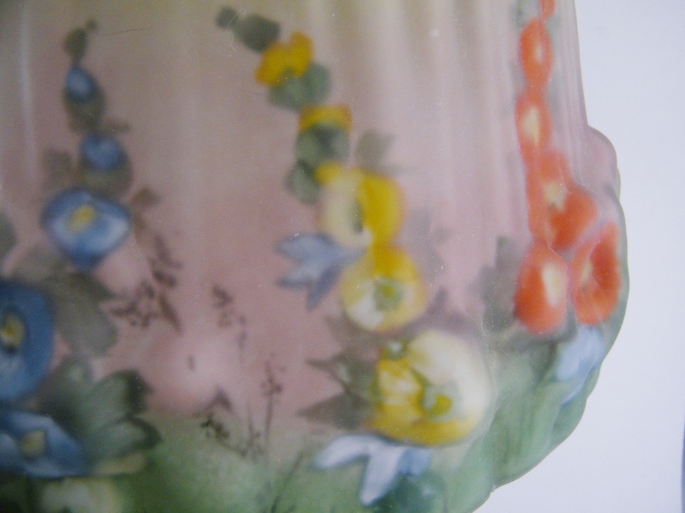 Pairpoint Puffy Hollyhock Lamp