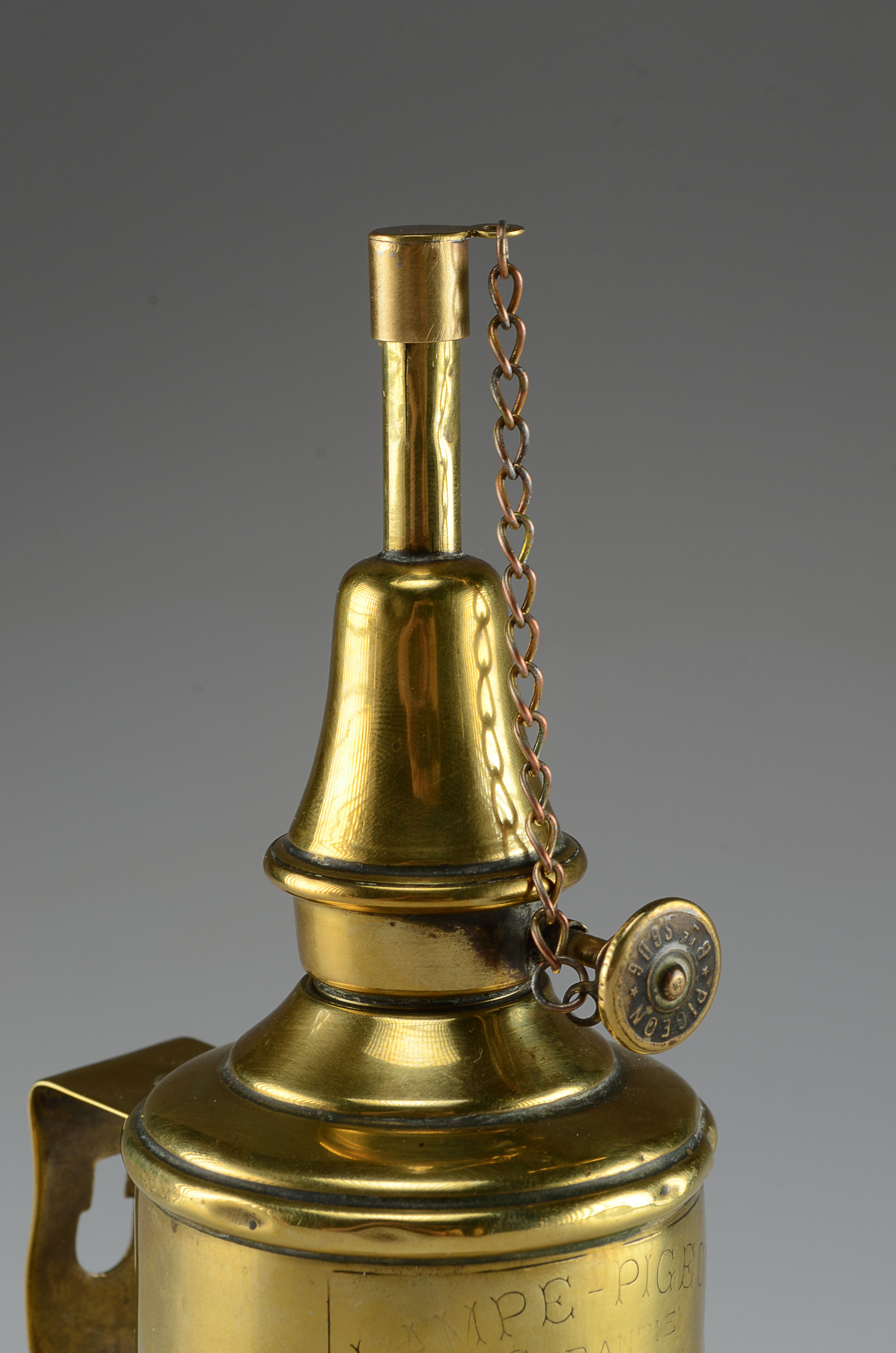 Vintage French Pigeon Brass Lamp