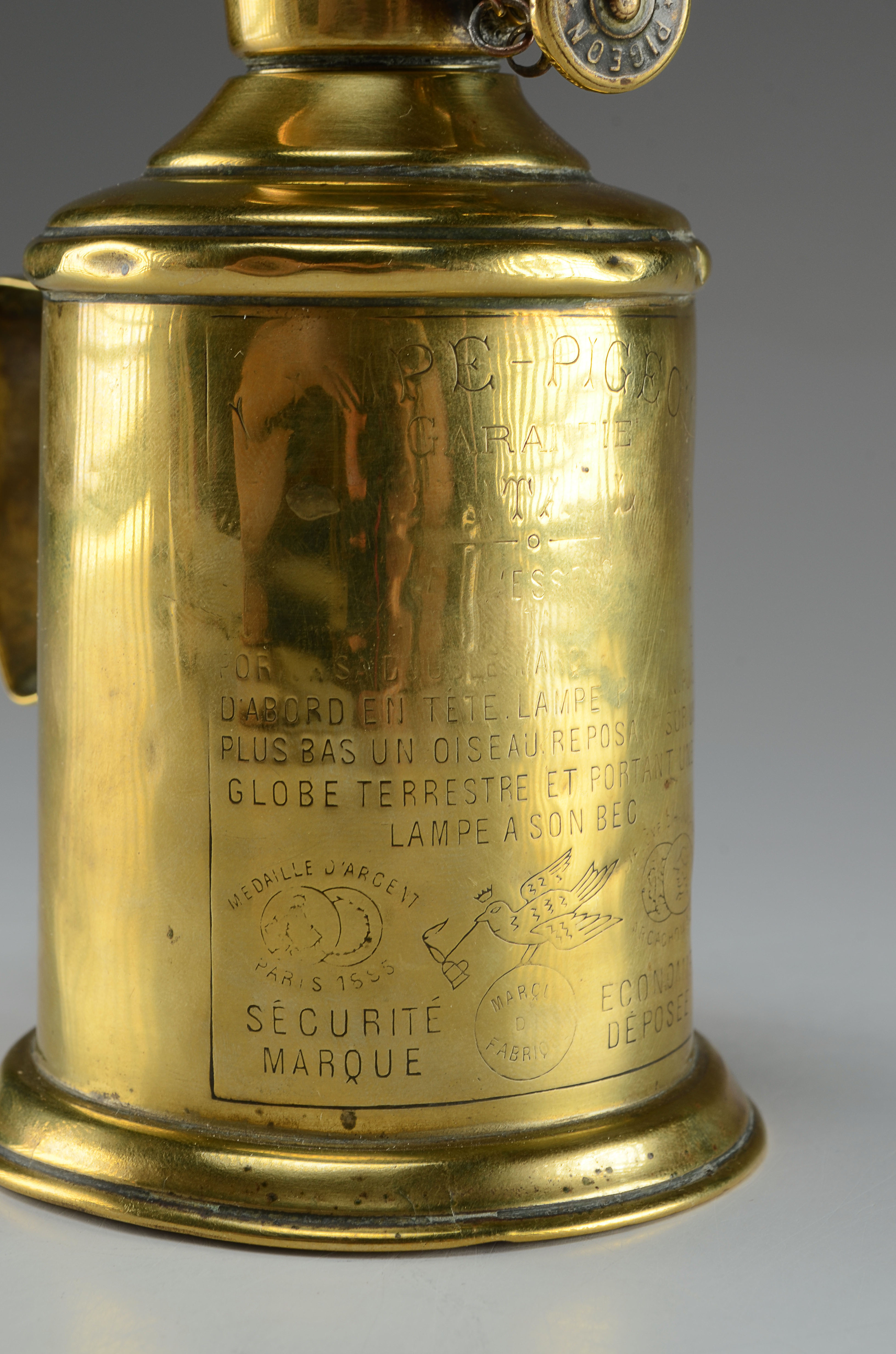 Vintage French Pigeon Brass Lamp