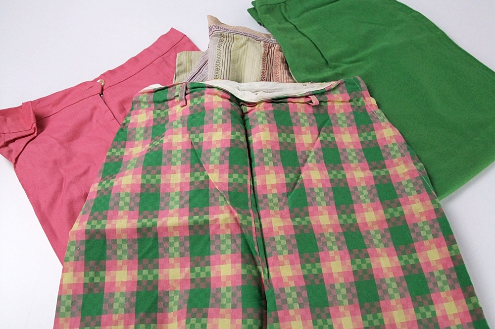 Five pair of cute vintage cropped pants in various colors