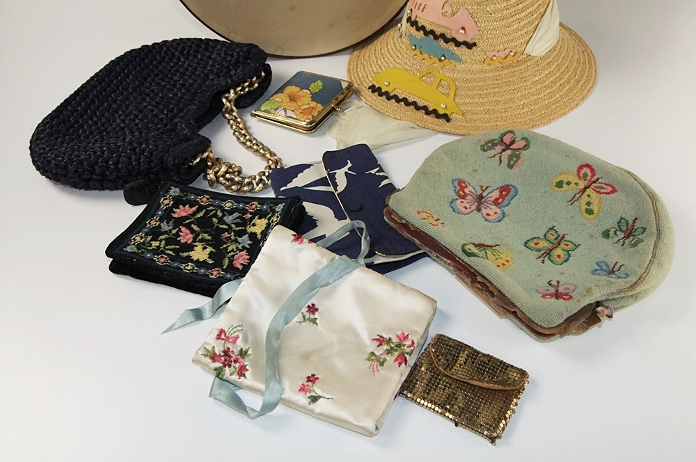 Collection of vintage accessories 