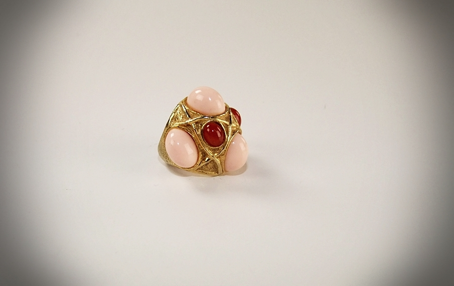 Kenneth Jay Lane Ladies costume ring 