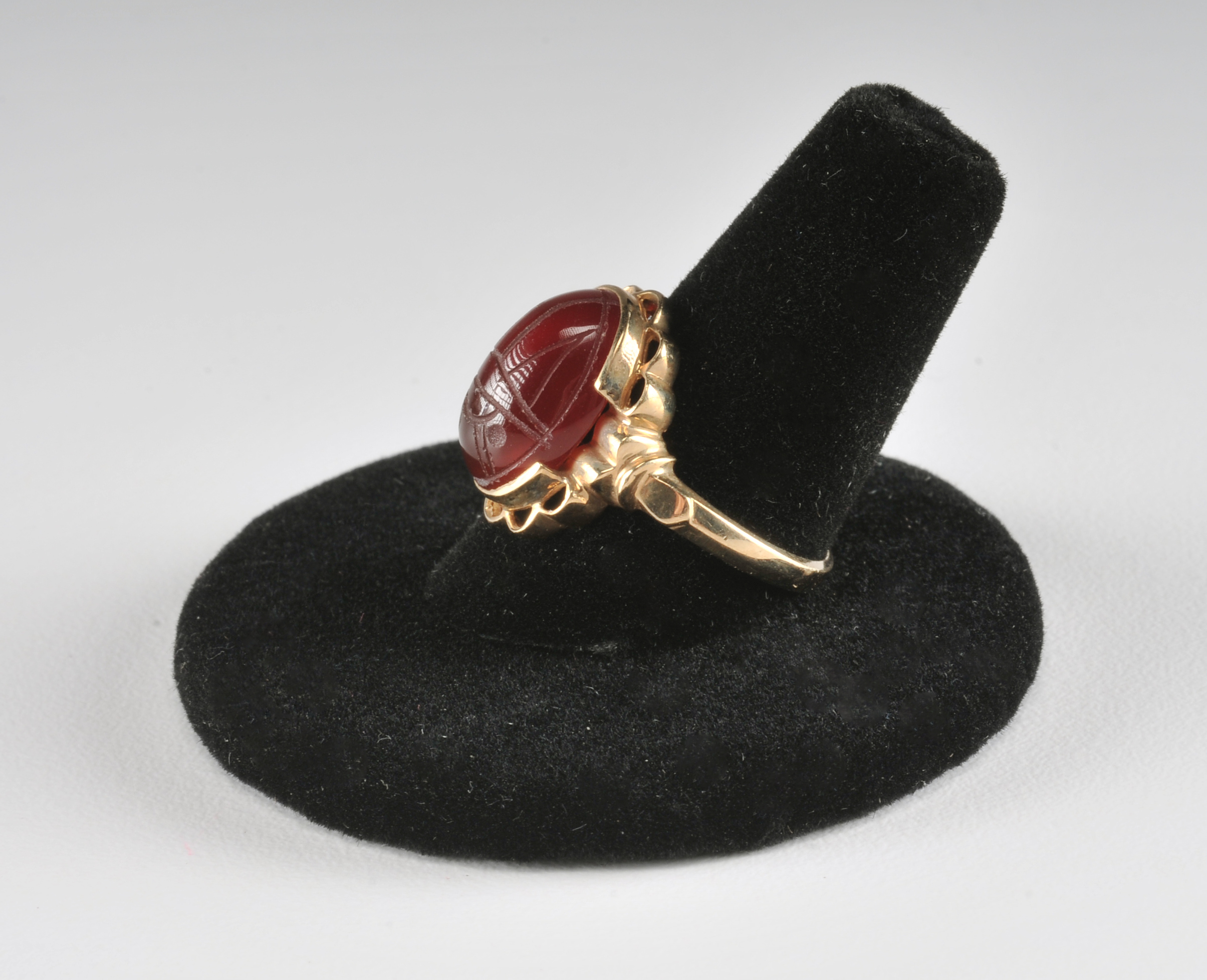 Ladies 14 K yellow gold hand carved carnelian scarab ring 