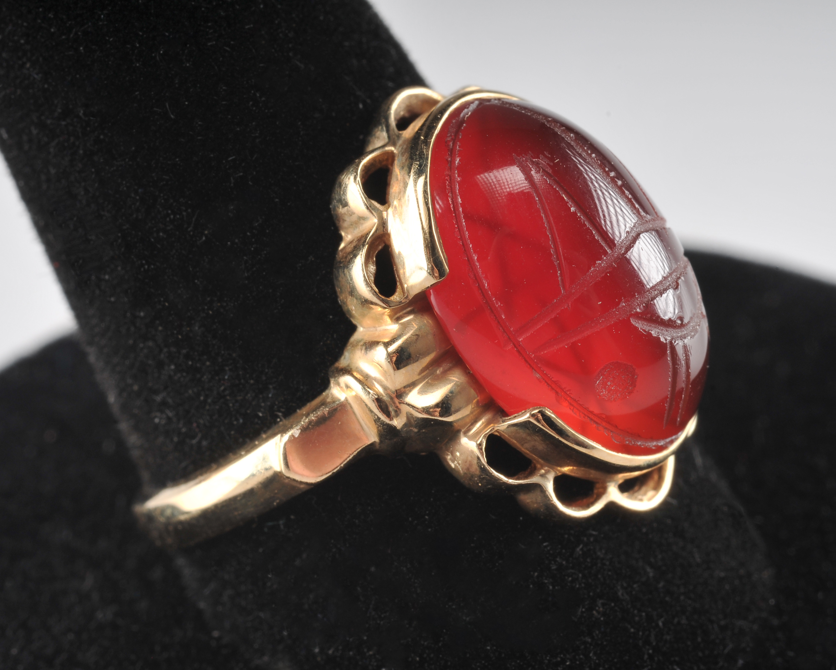 Ladies 14 K yellow gold hand carved carnelian scarab ring 