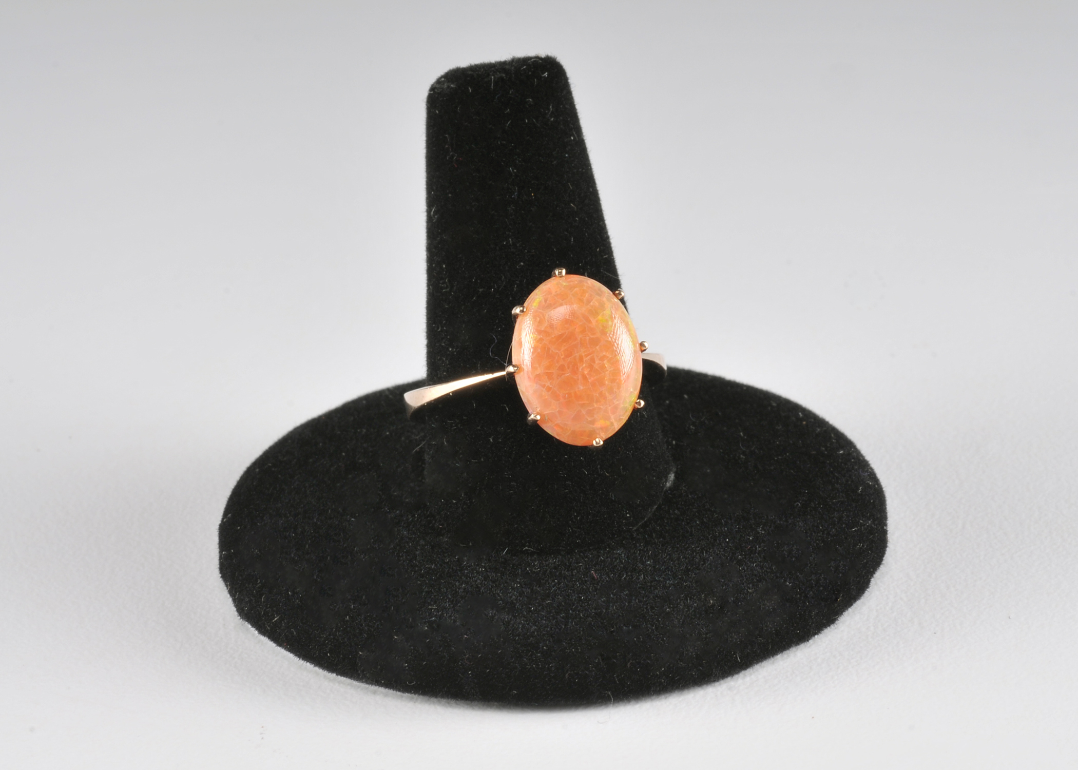 Ladies 14 K yellow gold and Fire opal ring 