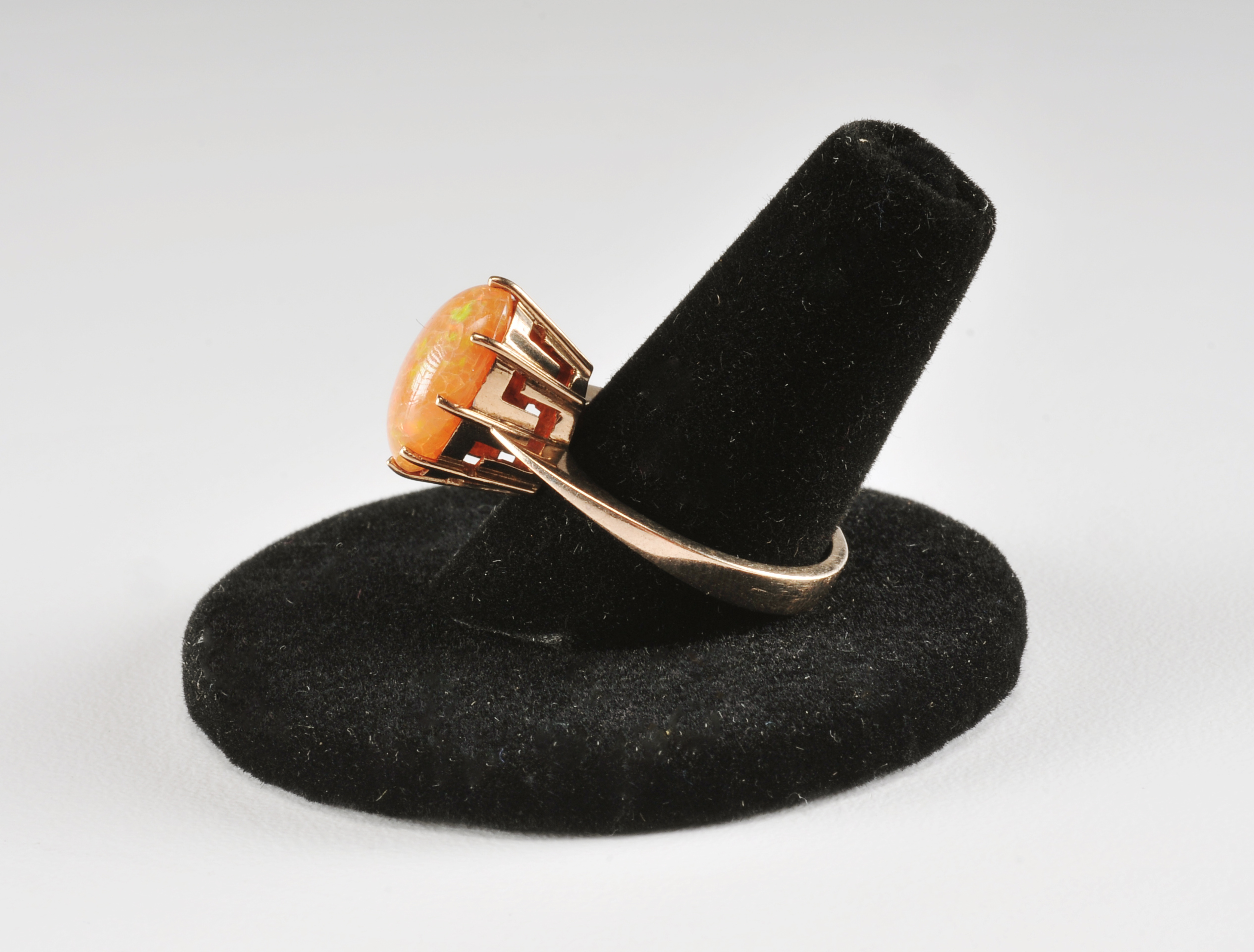 Ladies 14 K yellow gold and Fire opal ring 