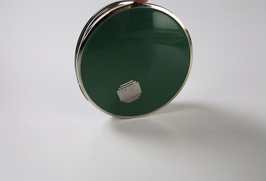 Lot of vintage accessories including an Art Deco enameled compact 