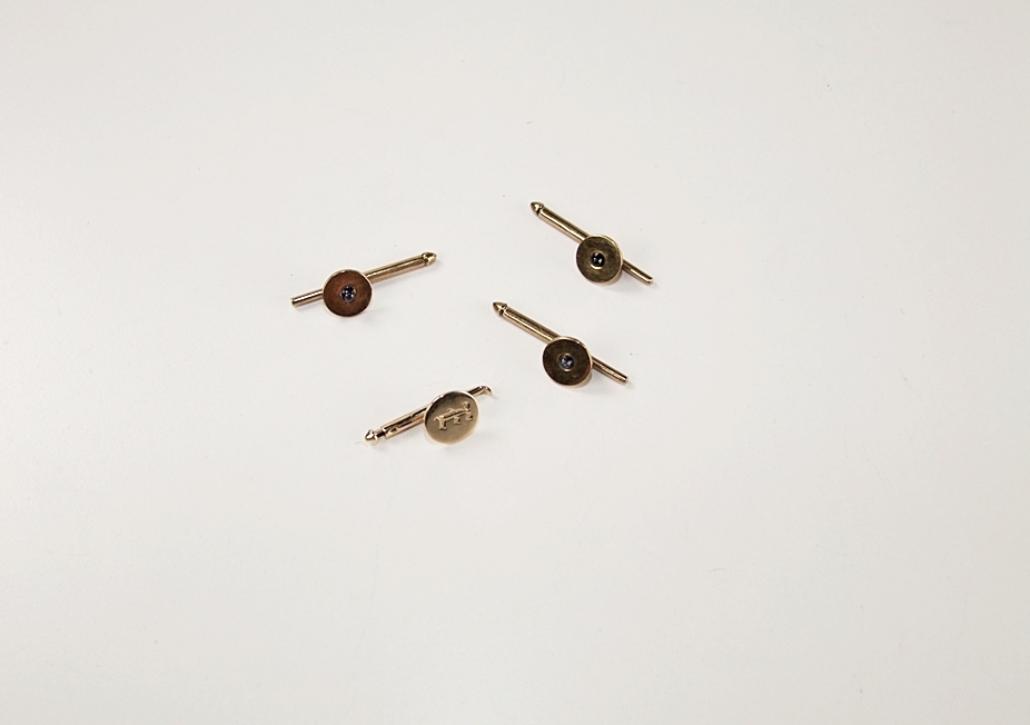 (4.1 dwt) 14 K yellow gold Gentleman's vintage dress shirt buttons