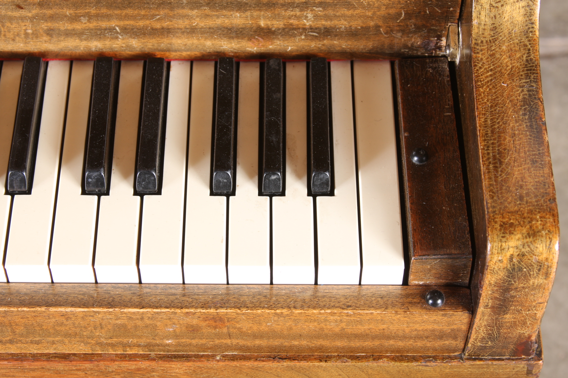 Antique Wurlitzer Baby Grand Piano