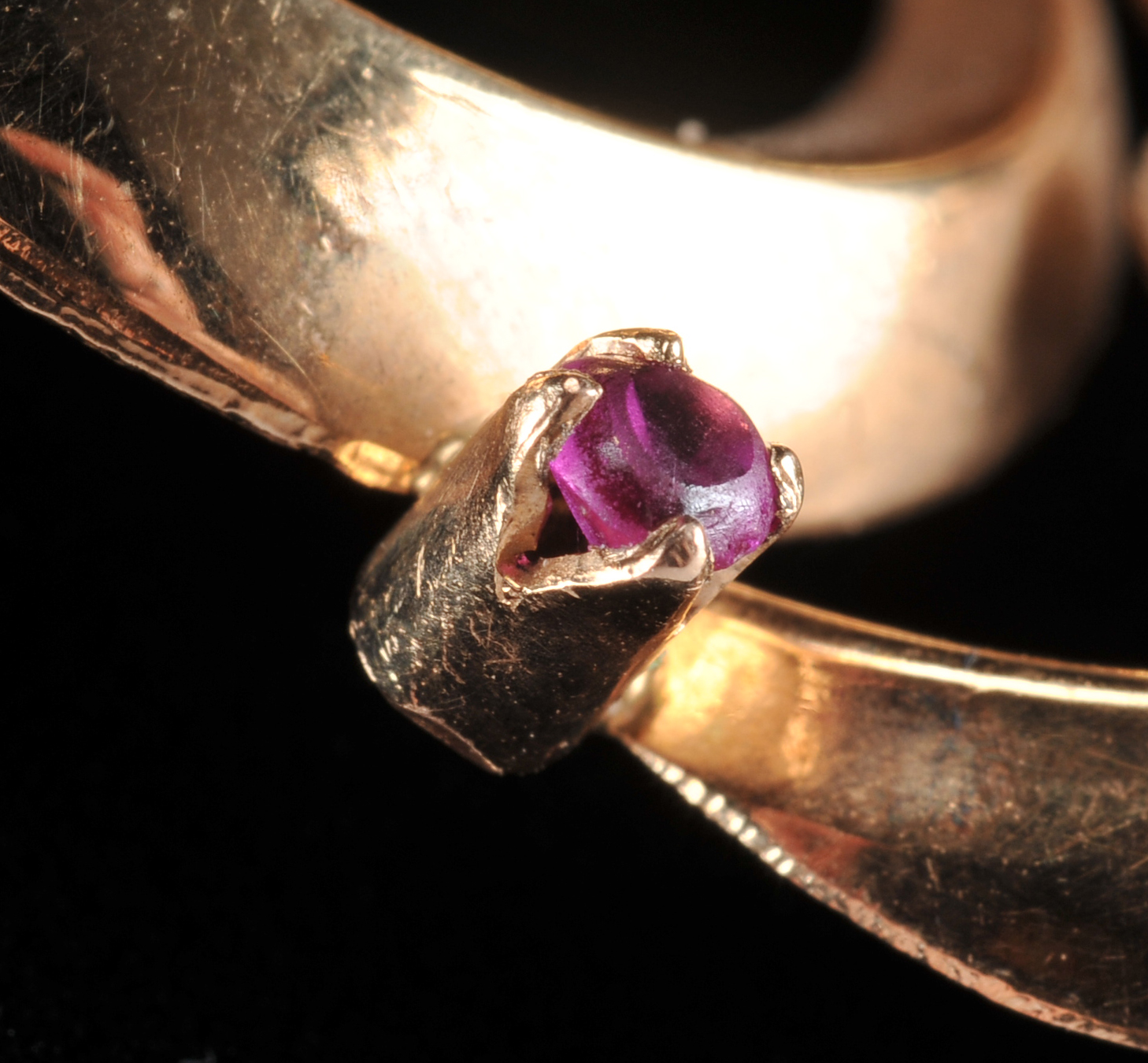 18 K yellow gold openwork wreath brooch