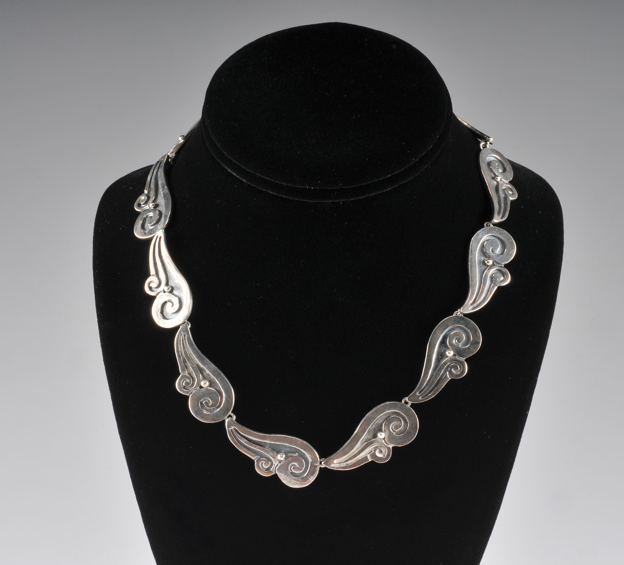 Gorgeous Taxco Mexico sterling silver link necklace and bracelet