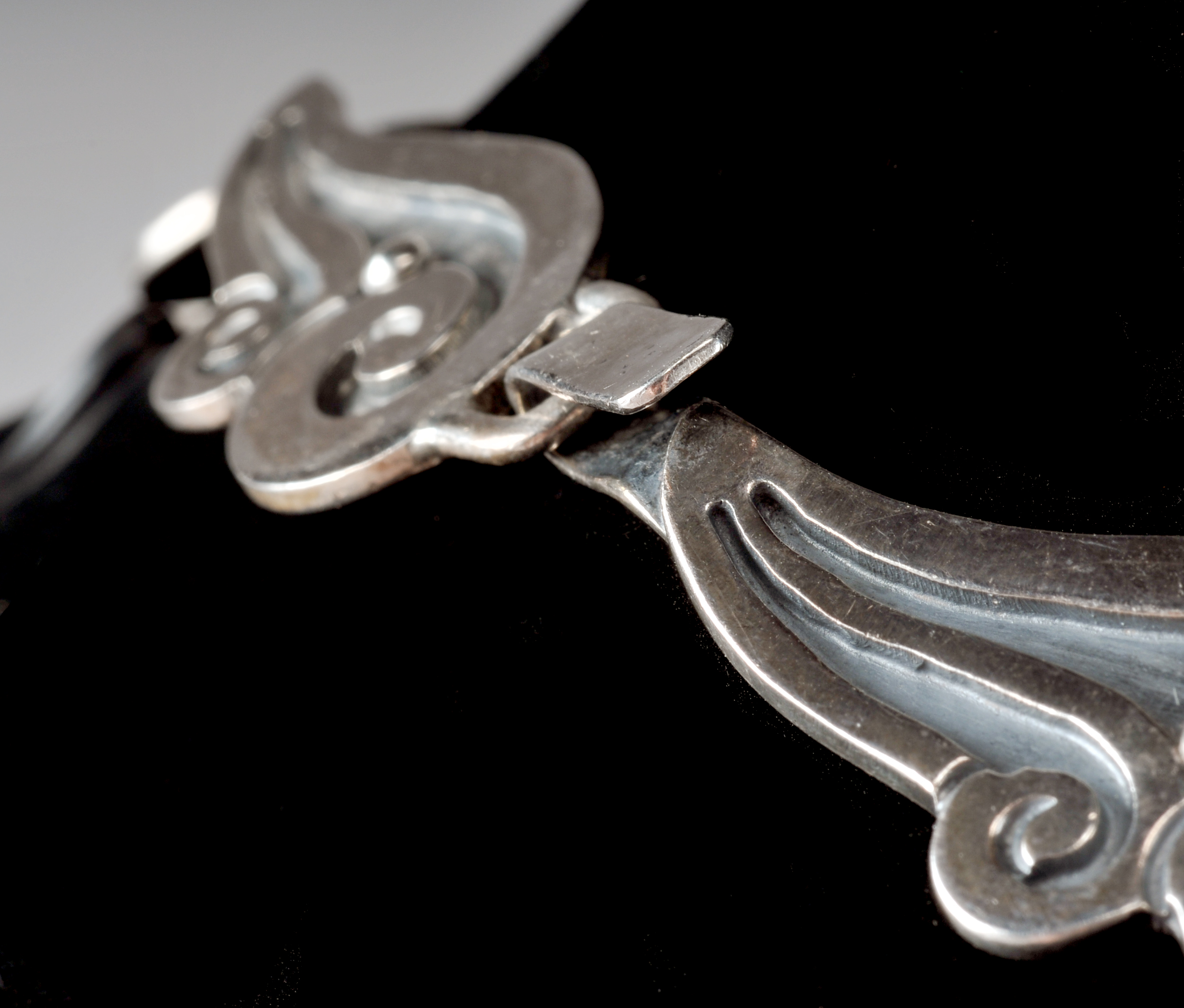 Gorgeous Taxco Mexico sterling silver link necklace and bracelet