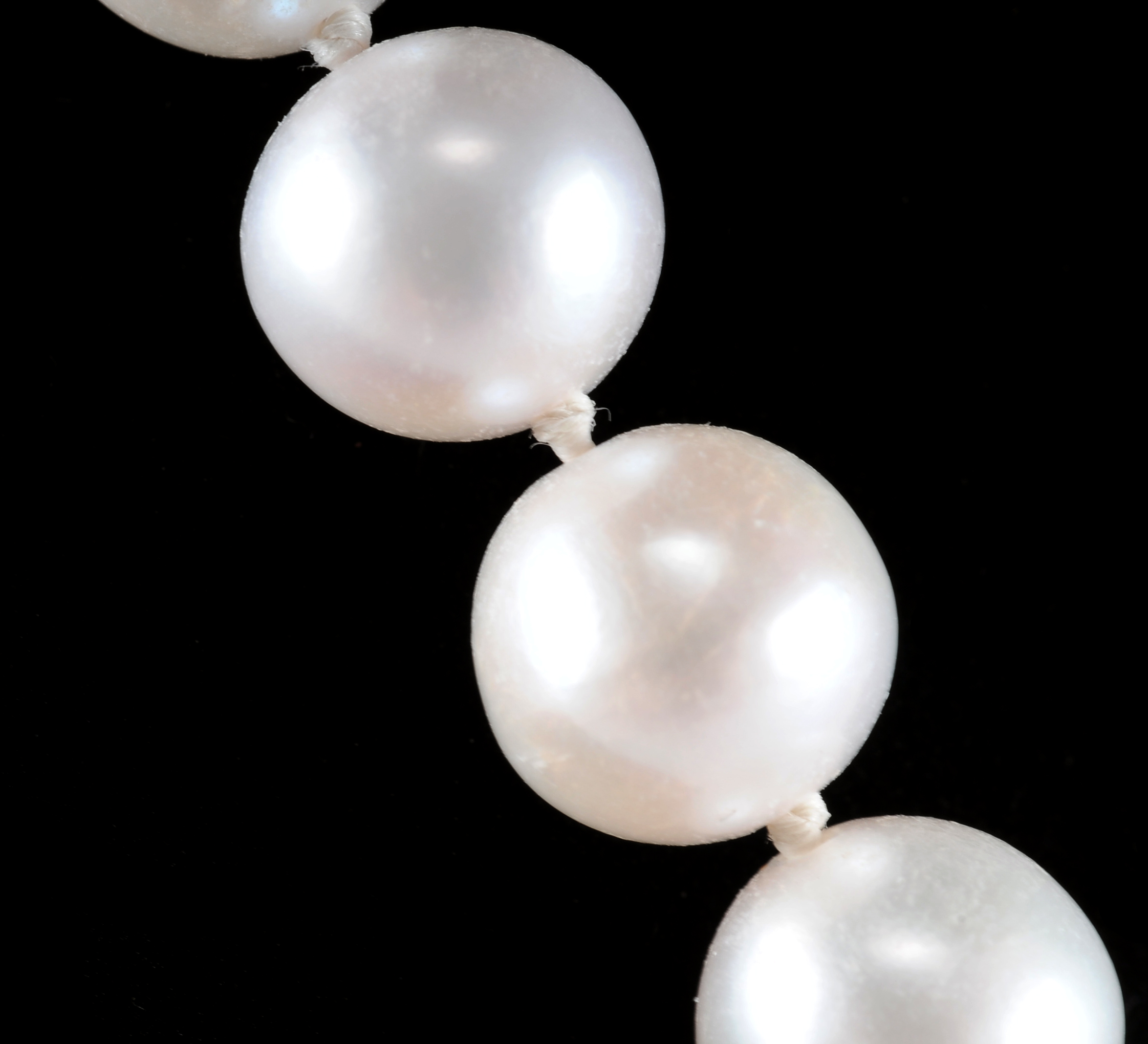 16" genuine pearl necklace with 14 K yellow gold openwork clasp