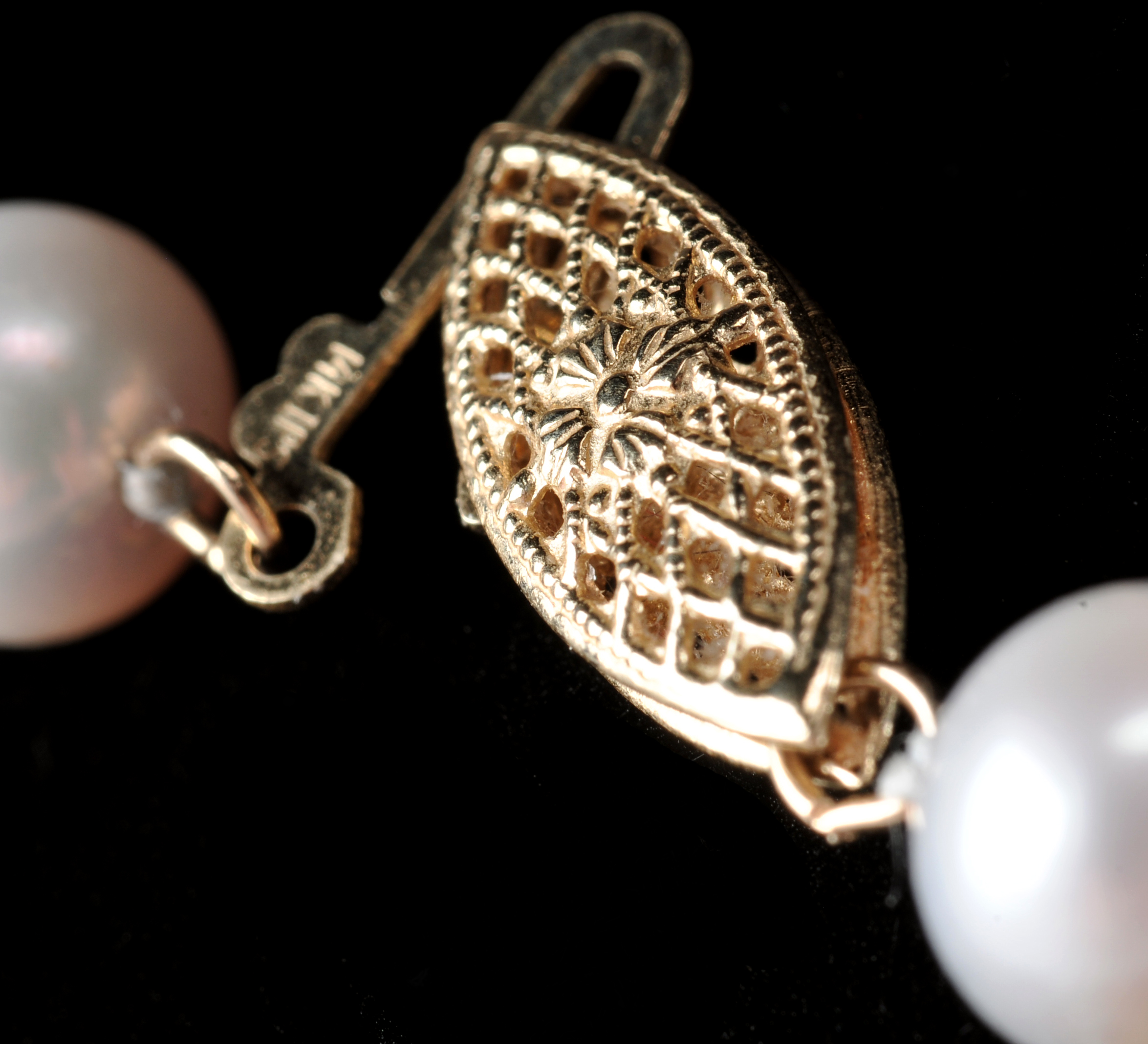 16" genuine pearl necklace with 14 K yellow gold openwork clasp