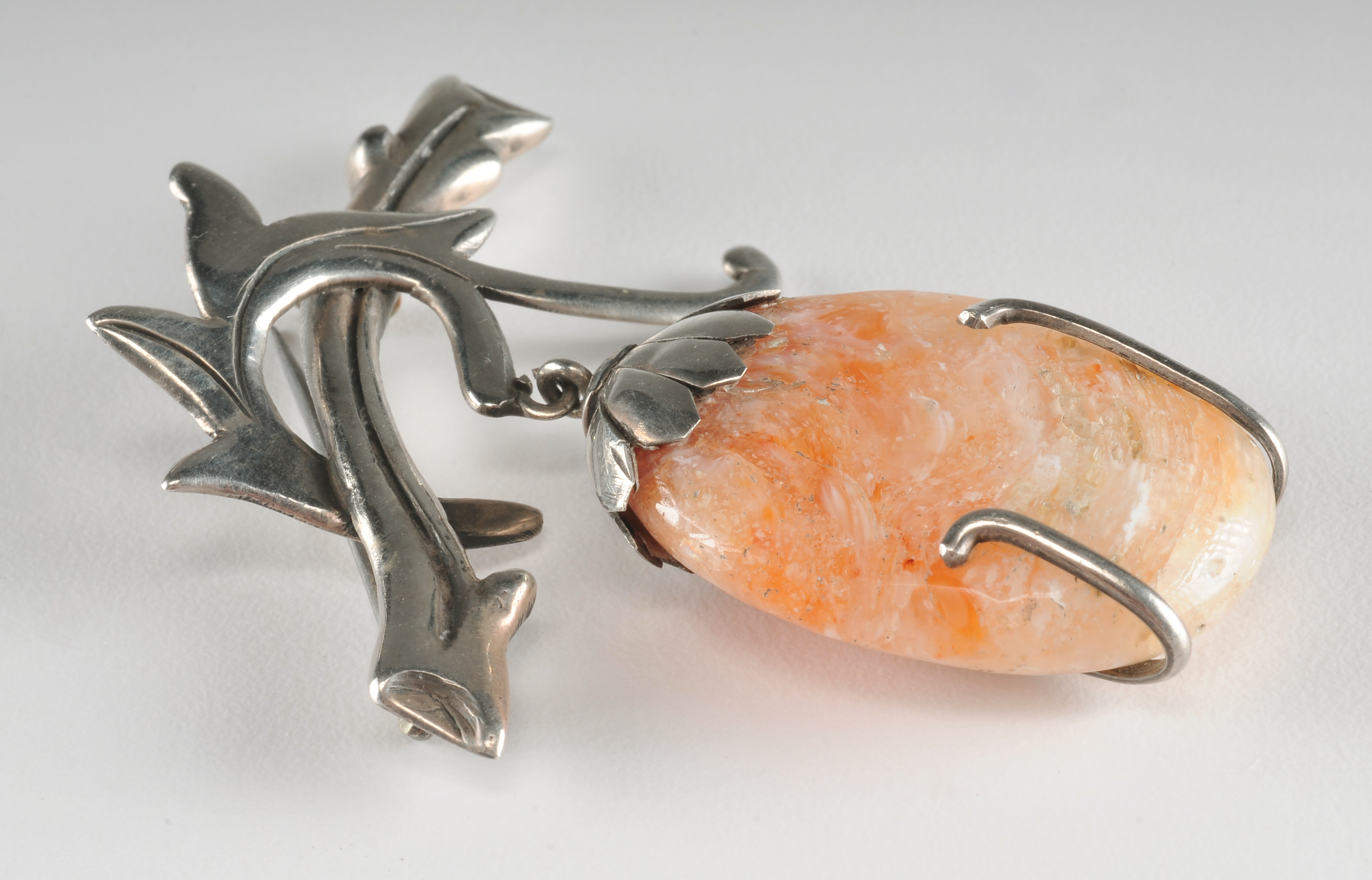 Mexican sterling silver and oval quartz brooch