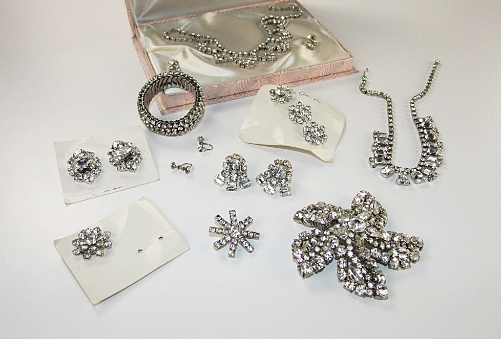Collection of vintage rhinestone jewelry 