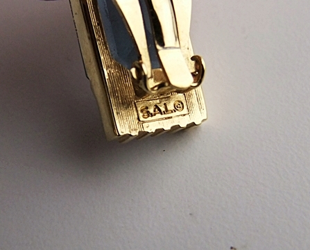 Collection of vintage jewelry