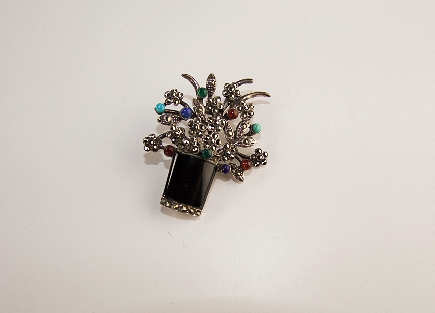 Collection of early 20th Century sterling silver jewelry