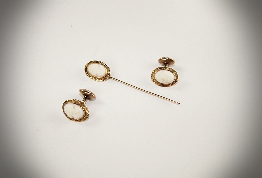 Collection of late 19th - early 20th Century jewelry 