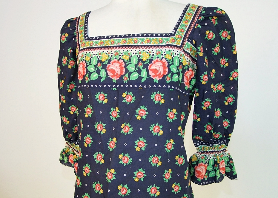 1970's vintage Oscar de la Renta II screen print blouse