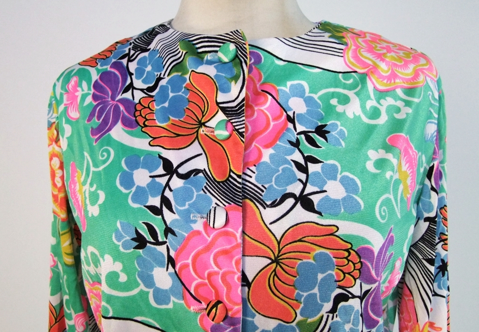 Vintage vibrant soft polyester print dress with bold floral design
