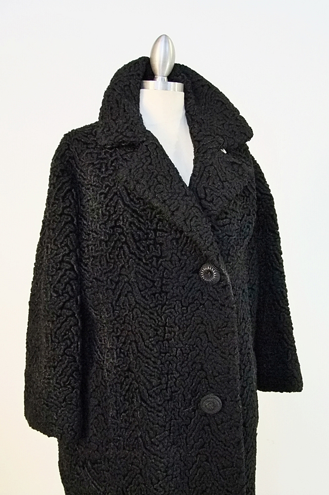  60's black faux fur lamb's wool coat