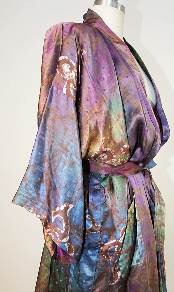 Vintage Chinese 100% Batik silk robe