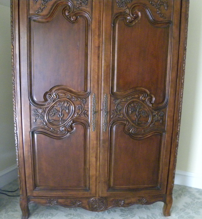 Hekman Armoire/Entertainment Center