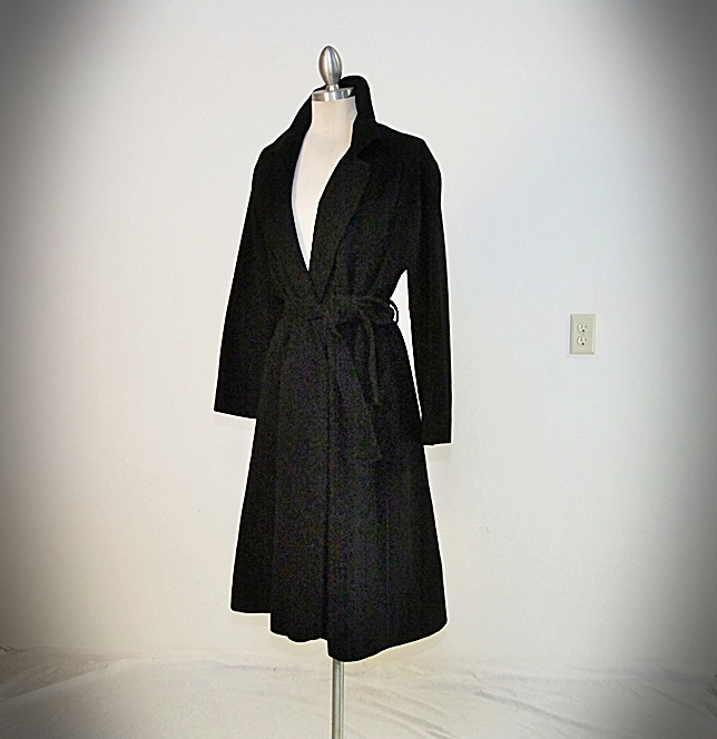 100% black cashmere coat 