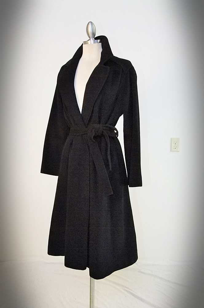 100% black cashmere coat 