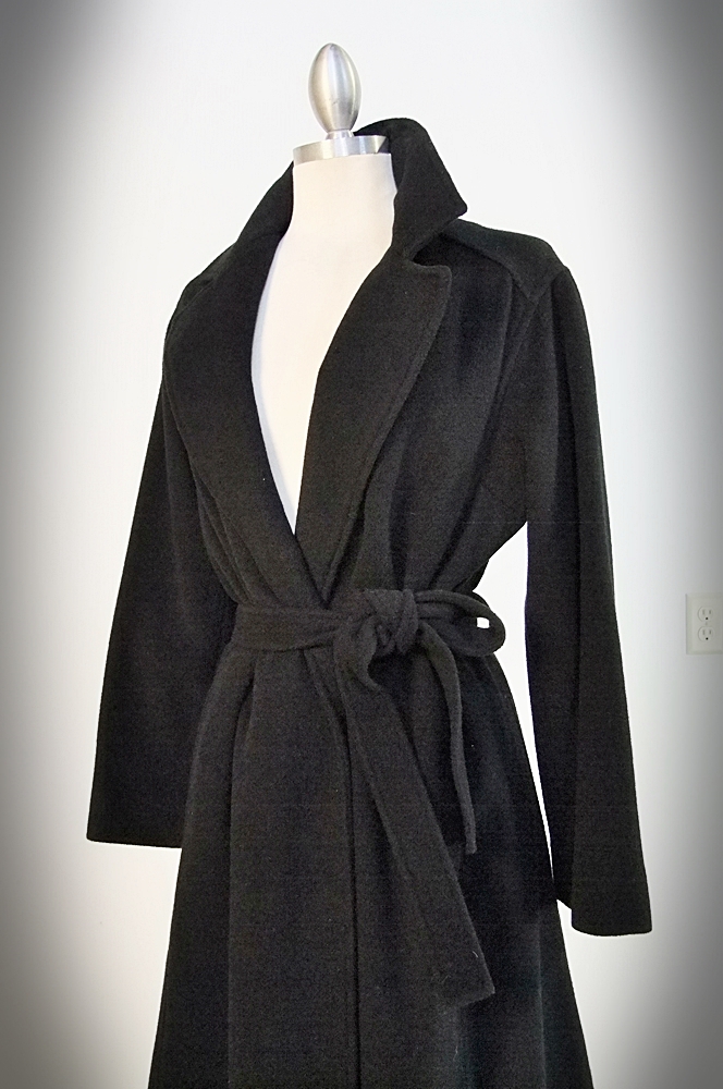 100% black cashmere coat 