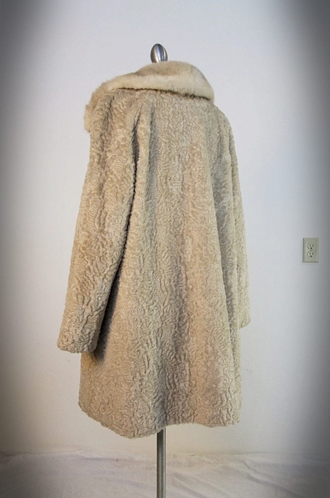 Vintage faux lamb's wool coat with faux fur 