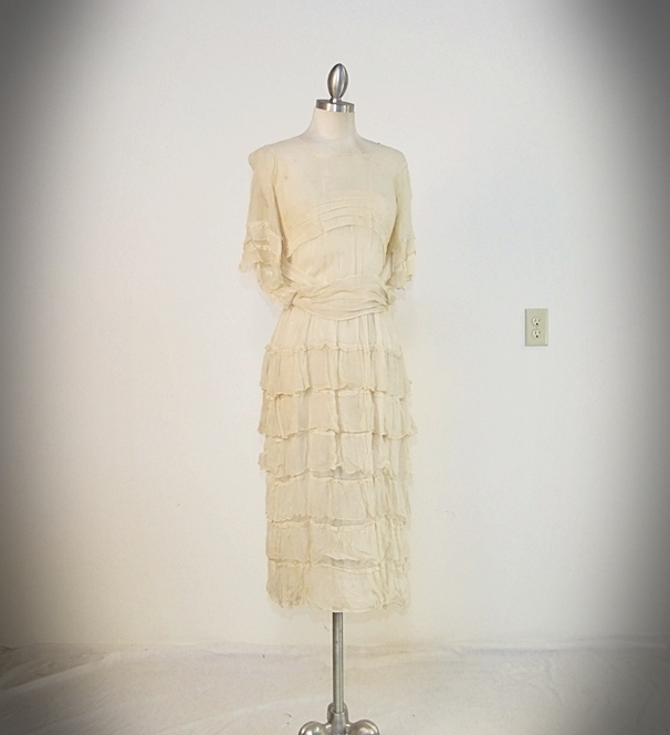  Early 20th Century creamy silk ruffled dress 