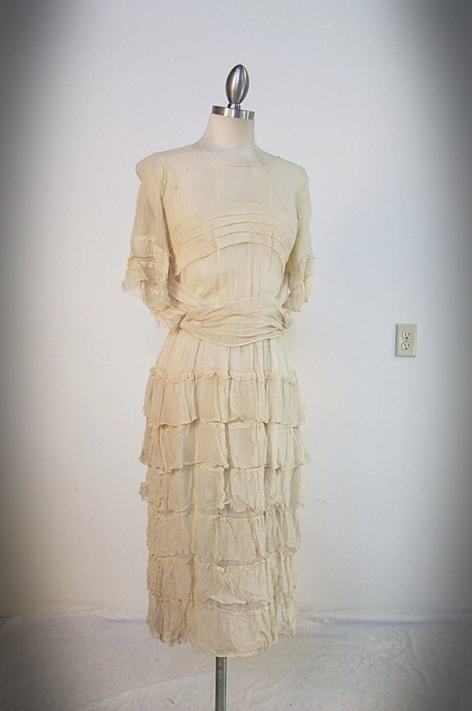  Early 20th Century creamy silk ruffled dress 